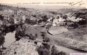 On distingue sur la droite du cher et en bordure de celui ci le pré de Chauvière ou se déroulent maintenant les différentes festivités.