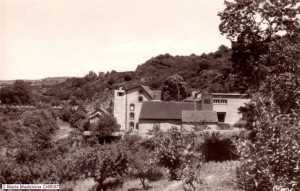 Une carte postale un peu plus récente, parmi les nonbreuses cartes existantes sur le moulin.